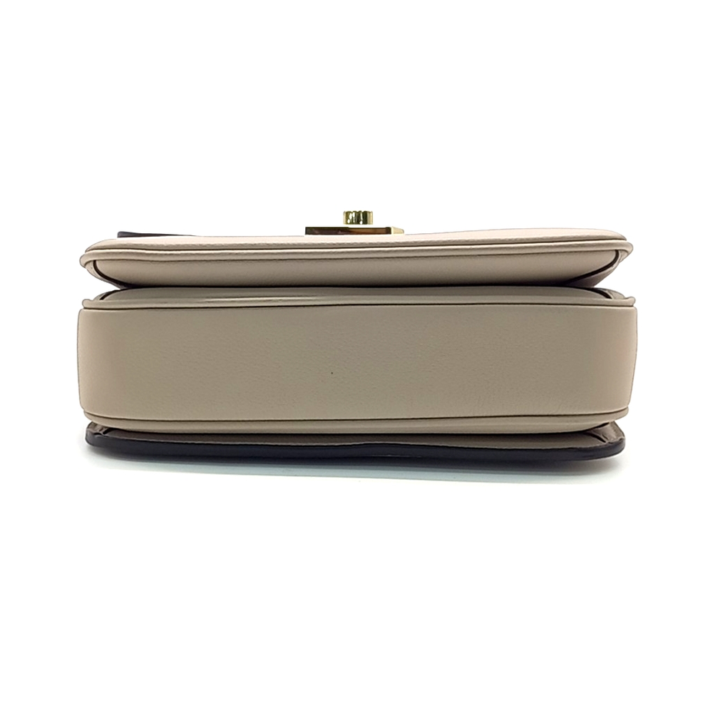 Louis Vuitton Lock Me Oxford Bag M22792 (10056199)