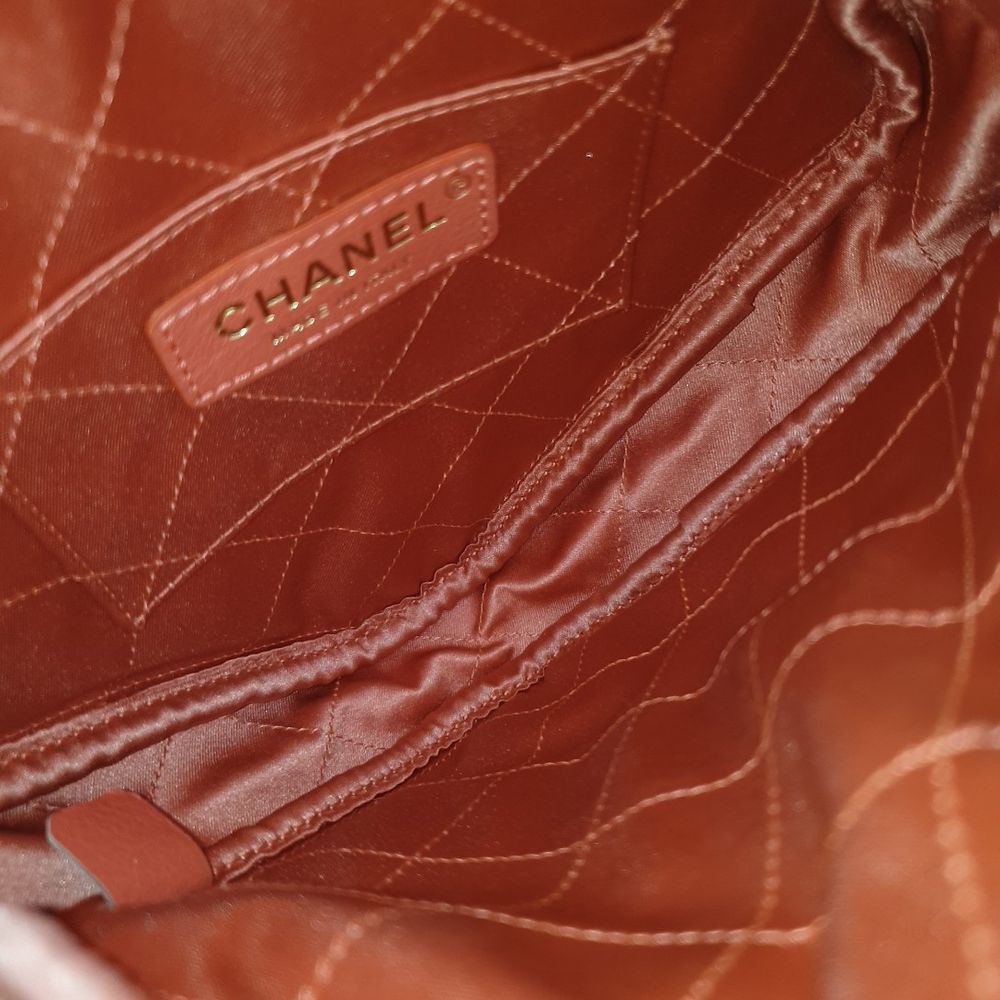 Chanel Diamond Bag As2201 (10042745)
