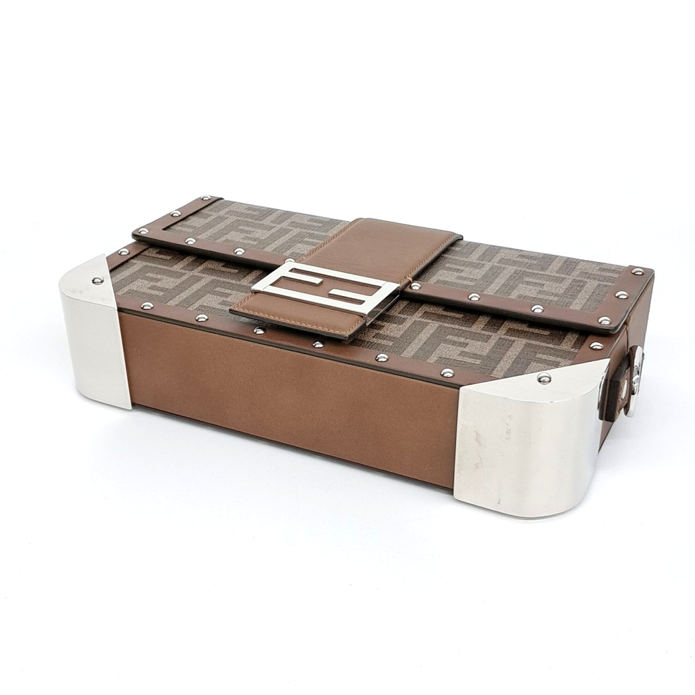 Fendi Baguette Trunk Bag (7va498) (10048053)