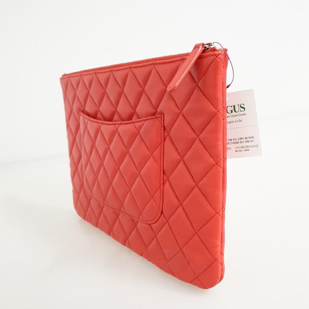 Chanel Lambskin Clutch New Medium (8990962)