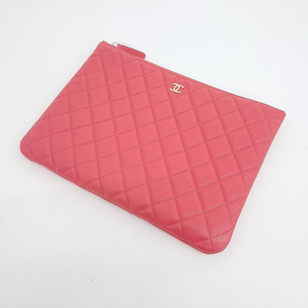 Chanel Caviar Clutch New Medium (10005423)