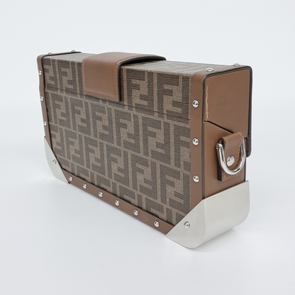 Fendi Baguette Trunk Bag (7va498) (10048053)