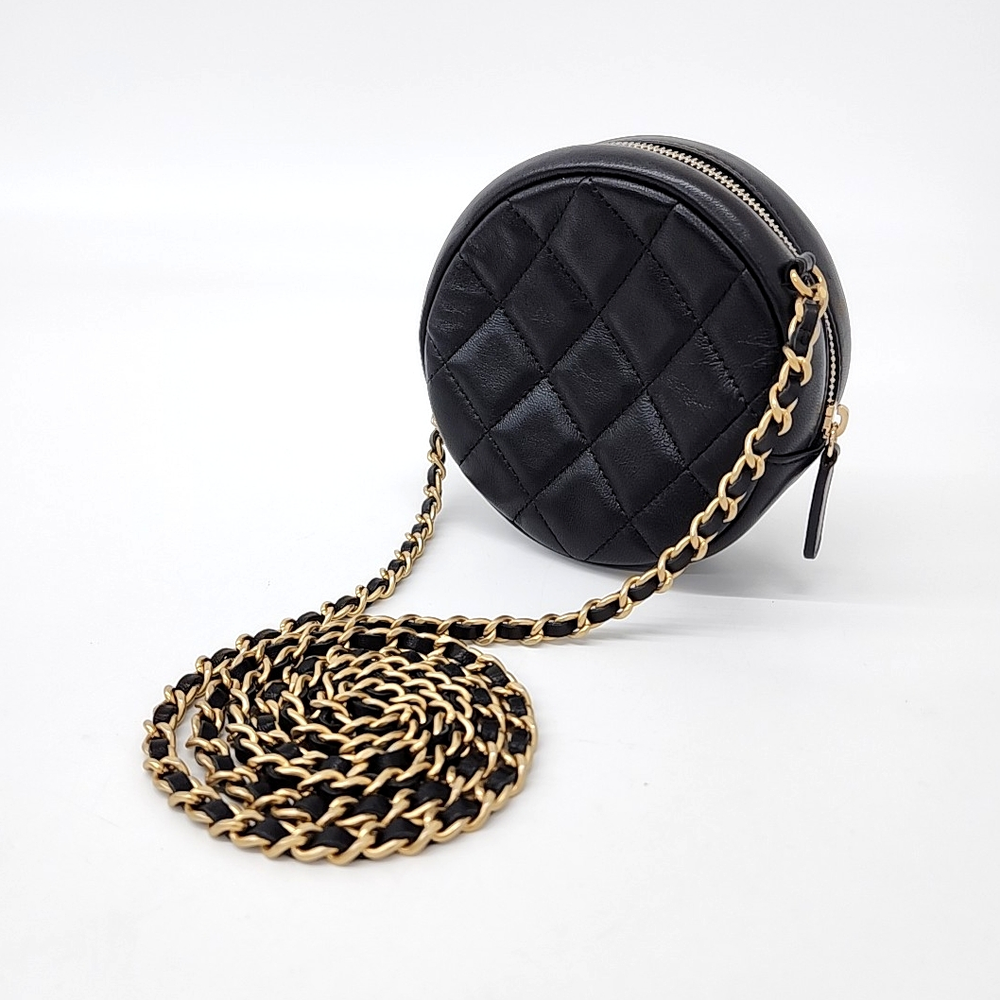 Chanel Charm Decorated Round Mini Cross Bag (10054087)