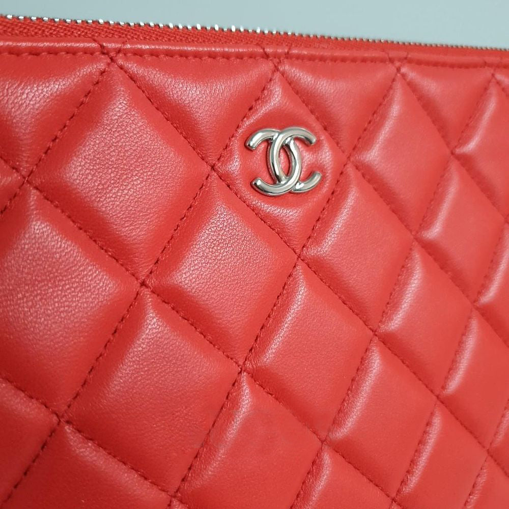 Chanel Lambskin Clutch New Medium (8990962)