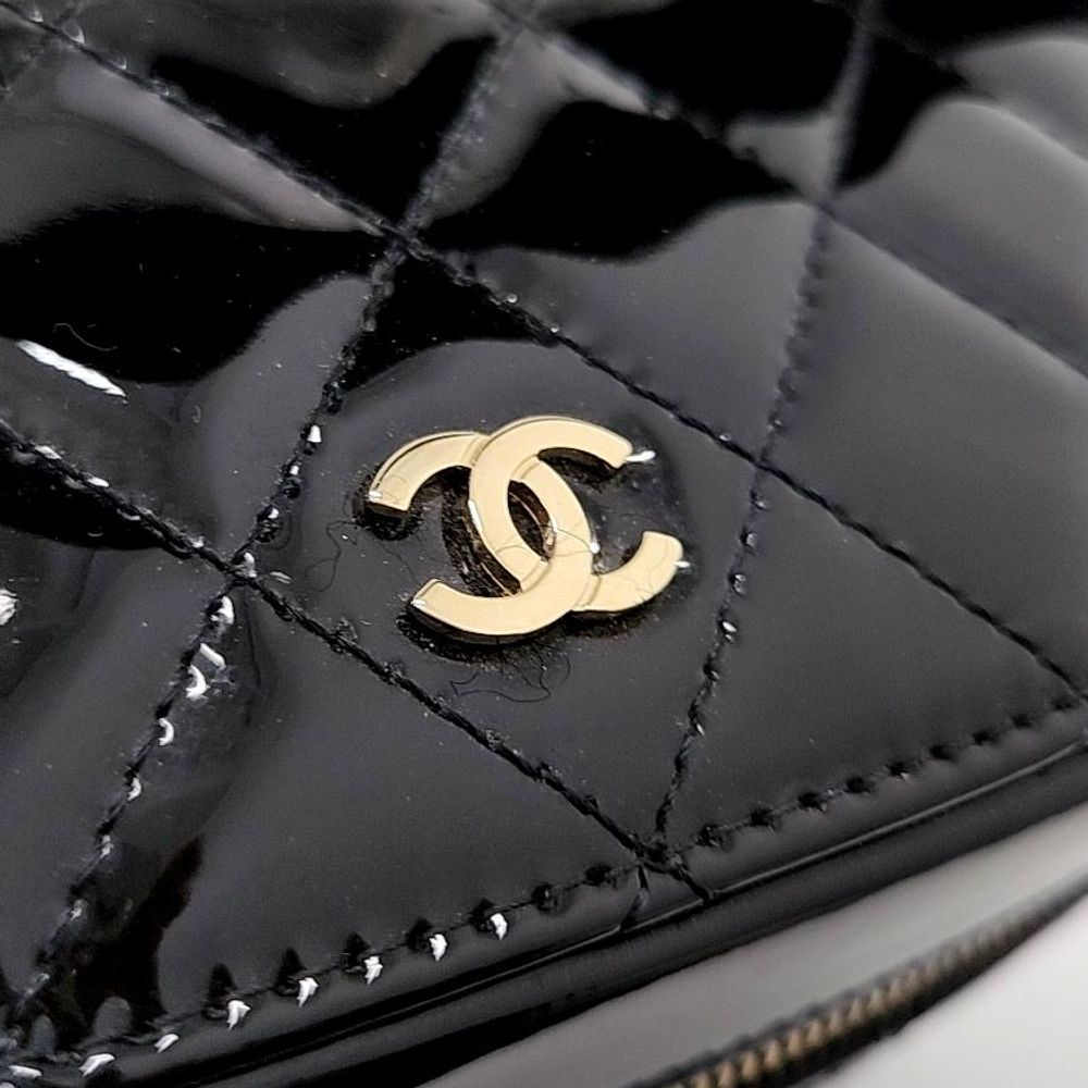 Chanel Patent Cosmetic Bag (2047946)