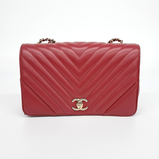 Chanel Chevron Chain Shoulder Bag (10019827)