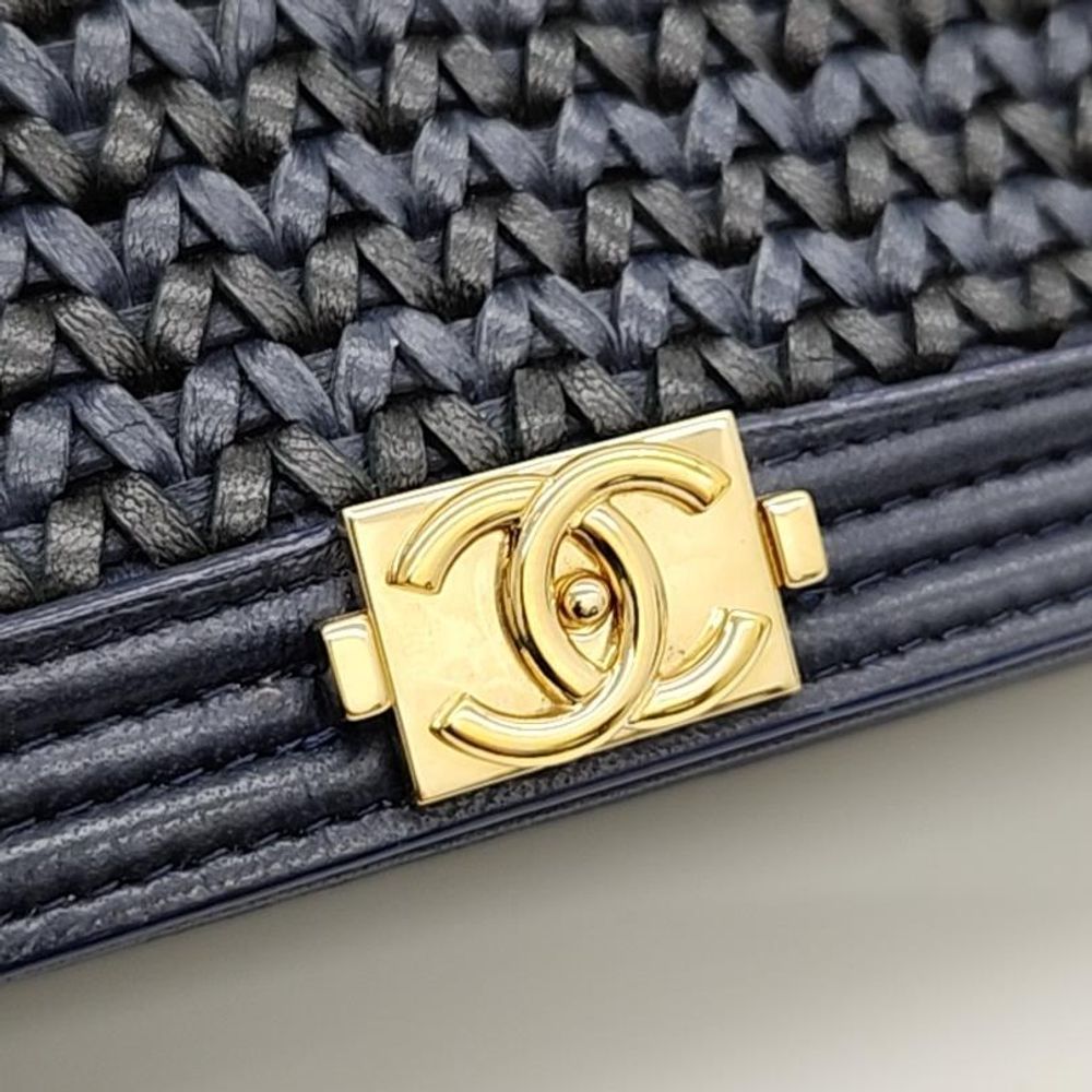 Chanel Boy Woc Mini Crossbody Bag (7387318)