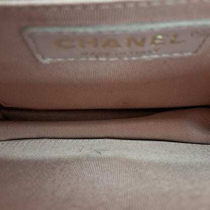Chanel Pearl-embellished Chain Crossbody Bag (9175559)