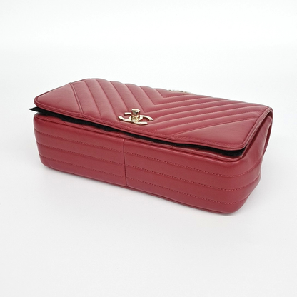 Chanel Chevron Chain Shoulder Bag (10019827)
