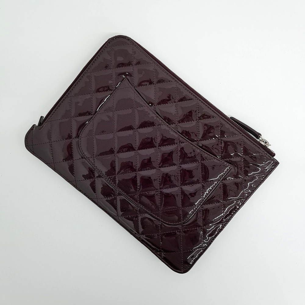 Chanel Patent Clutch (10068656)