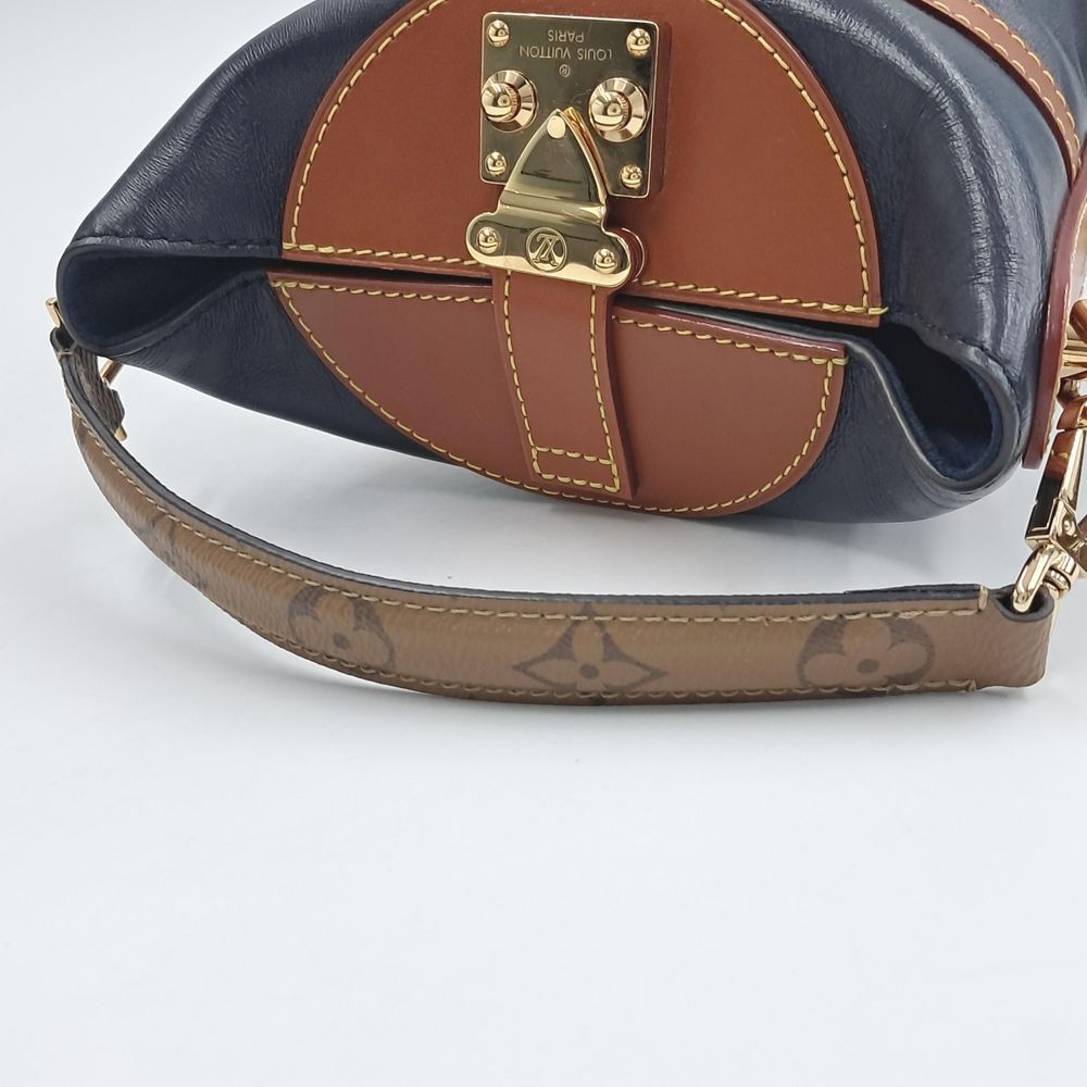 Louis Vuitton Duffel Bag (3972095)