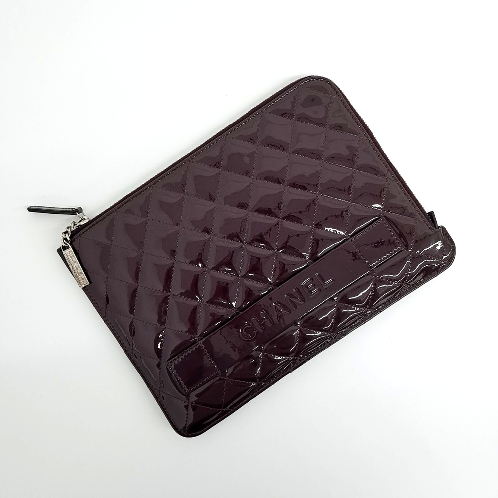 Chanel Patent Clutch (10068656)