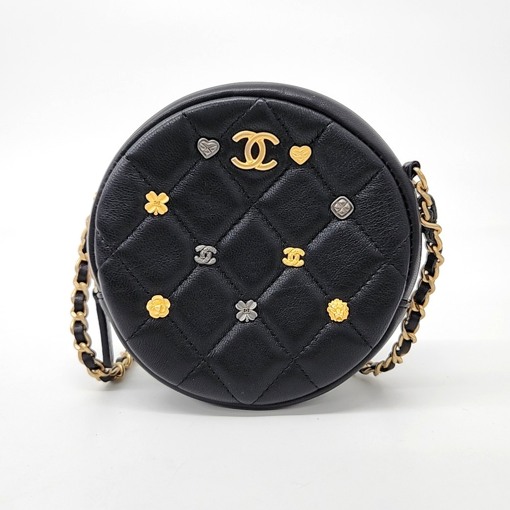 Chanel Charm Decorated Round Mini Cross Bag (10054087)