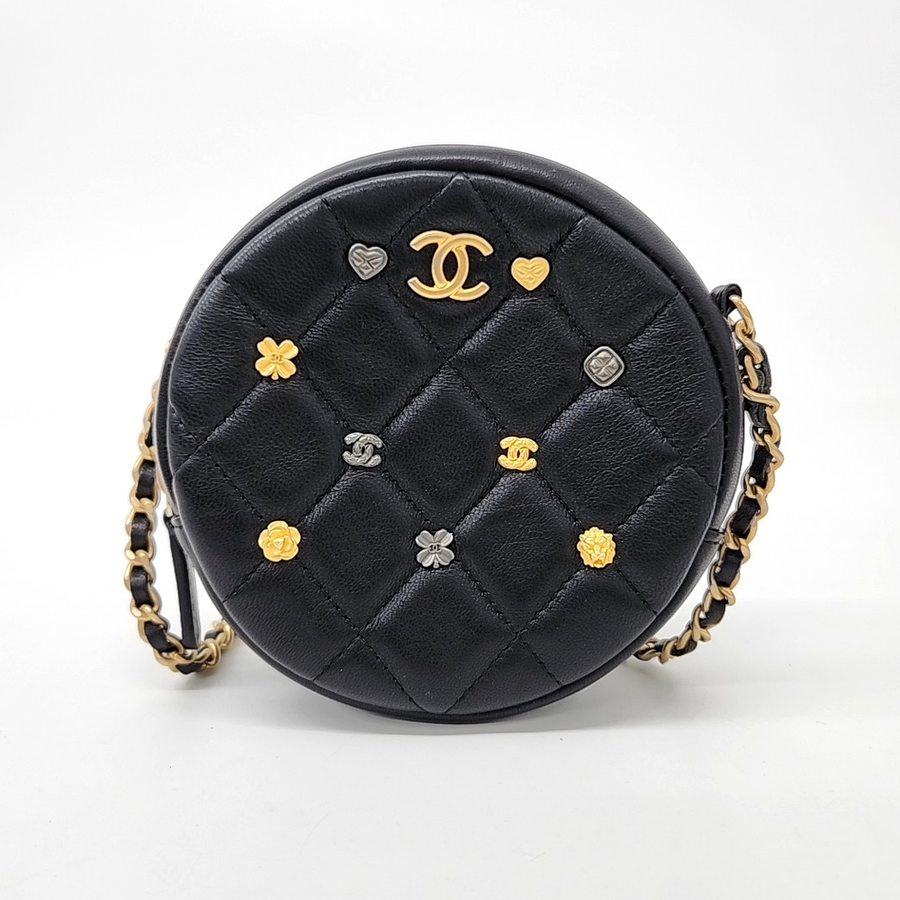 Chanel Charm Decorated Round Mini Cross Bag (10054087)