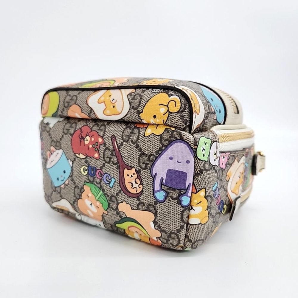 Gucci Animal Print Multi-Function Bag (725654) (10003694)