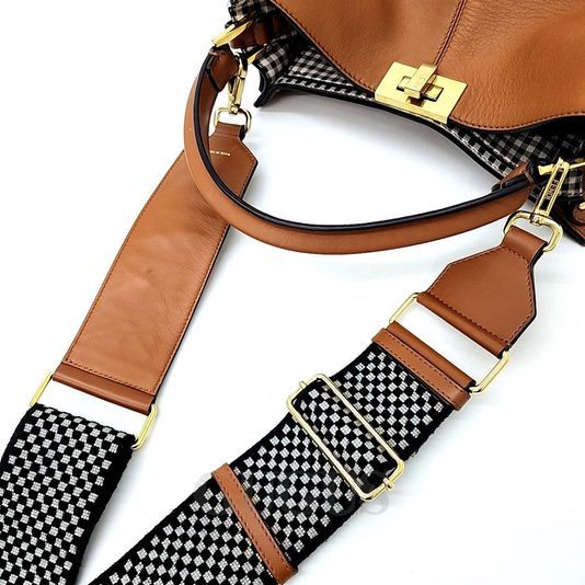 Fendi Peekaboo X Light Medium (1123342)