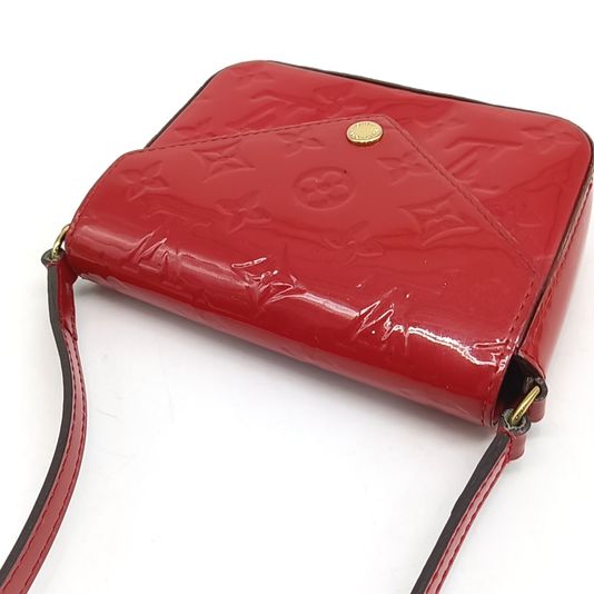 Louis Vuitton Vernis Mini Sac Lucy Crossbody Bag (10219567)