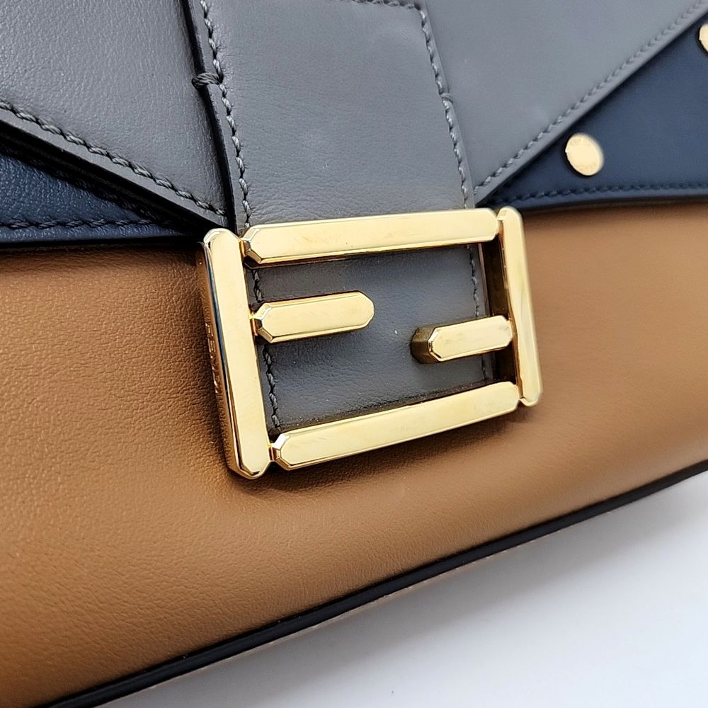 Fendi Baguette Bag (8BR600) (10147498)
