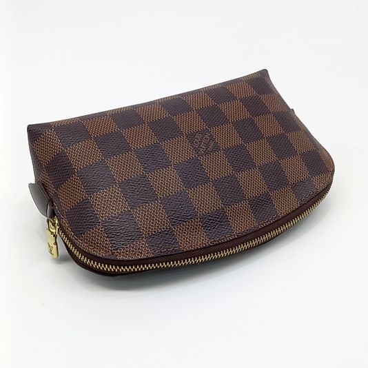 Louis Vuitton Damier Cosmetic Pouch (10163368)
