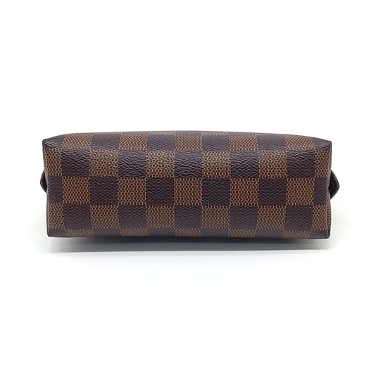 Louis Vuitton Damier Cosmetic Pouch (10163368)