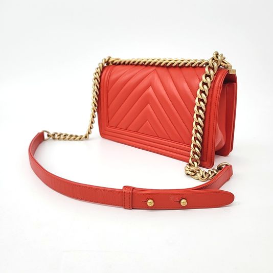 Chanel Chevron Boy Bag Medium (10165080)