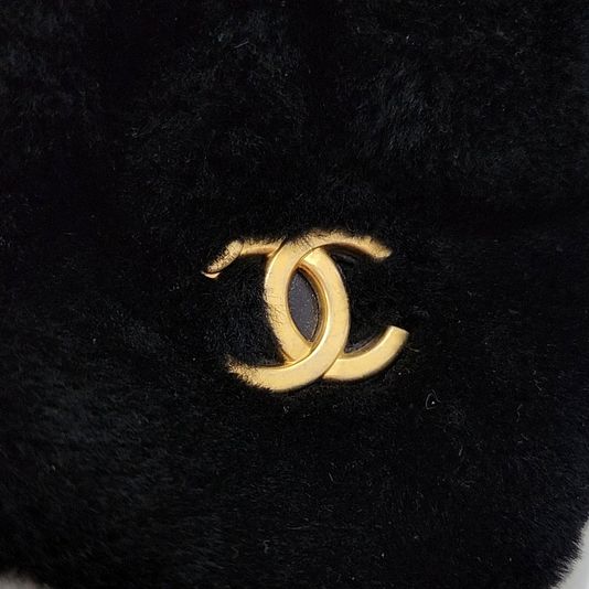 Chanel Shearling Tote And Shoulder Bag (10165536)