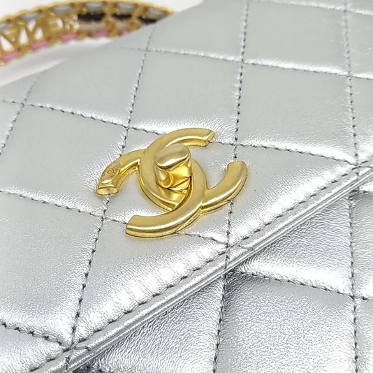 Chanel rainbow top handle chain bag (10176943)