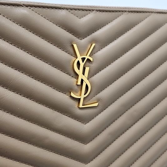 Saint Laurent Monogram Clutch (440222) (10178302)