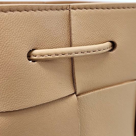Bottega Veneta Cassette Mini Bucket Bag (10203886)