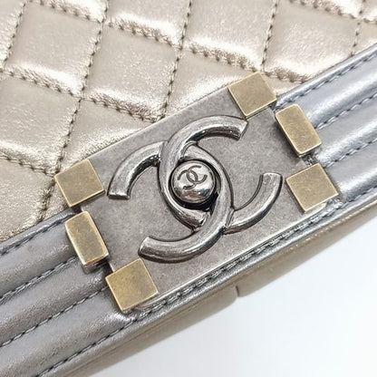 Chanel Boy Bag Medium (10211108)