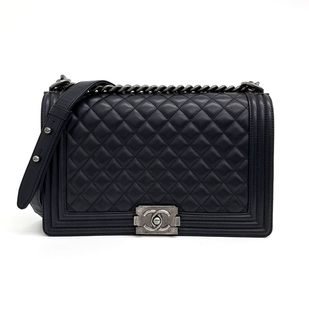 Chanel Boy Bag New Medium (10216949)