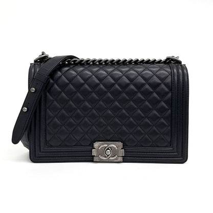 Chanel Boy Bag New Medium (10216949)
