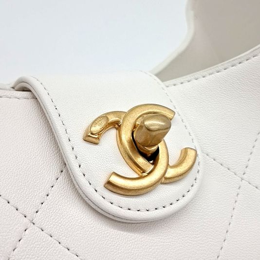 Chanel Chain Hobo Bag (10218603)