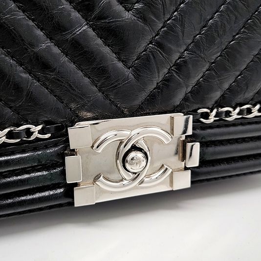 Chanel Chevron Boy Bag Medium (10219240)
