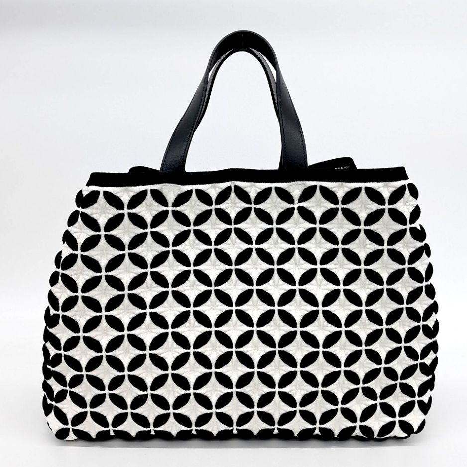 Alaia Knit Tote Bag (10220565)