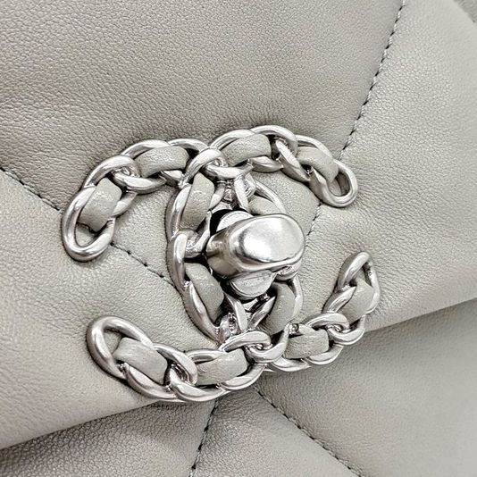Chanel 19 Flap Bag Small (10225848)