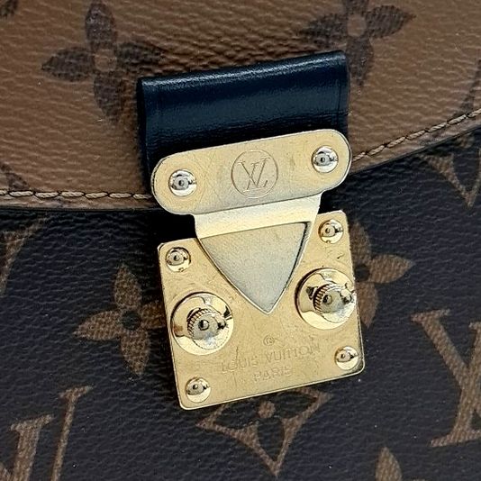 Louis Vuitton camera box (10234364)