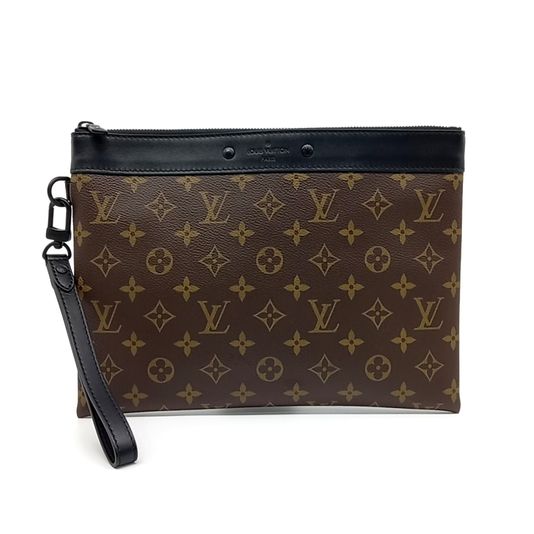 Louis Vuitton Pochette Tougo Clutch (10234749)