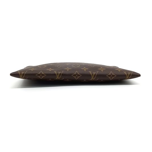 Louis Vuitton Pochette Tougo Clutch (10234749)