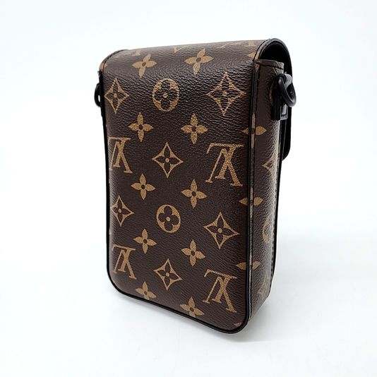 Louis Vuitton S-Lock Vertical Wearable Wallet (10235231)