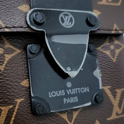 Louis Vuitton S-Lock Vertical Wearable Wallet (10235231)