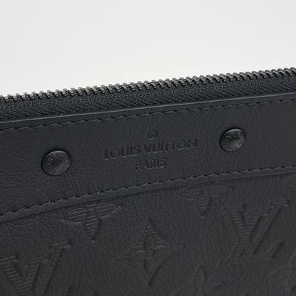 Louis Vuitton Shadow Pochette Togo M81570 (10236582)