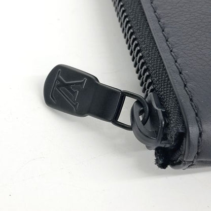 Louis Vuitton Shadow Pochette Togo M81570 (10236582)