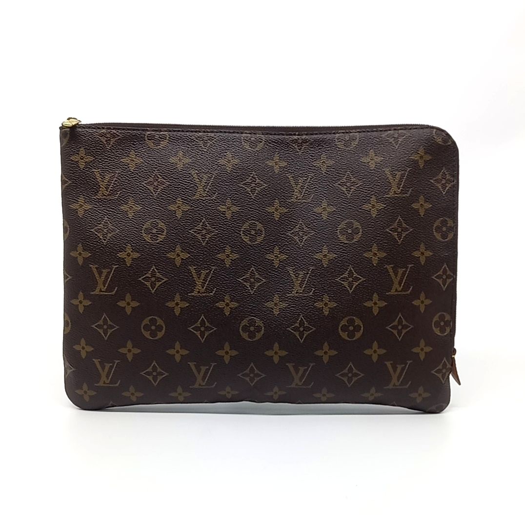 Louis Vuitton Monogram Etu Voyage MM (10238792)