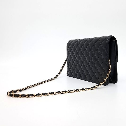 Chanel lambskin shoulder bag (10241886)