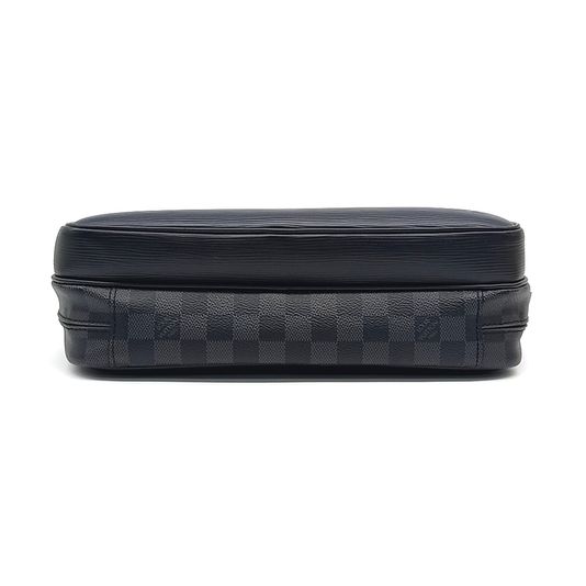 Louis Vuitton Neil Slim Messenger Bag (10244630)