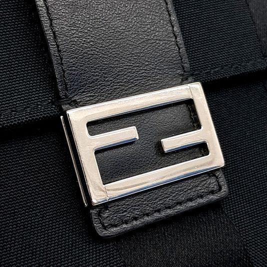 Fendi Baguette Pouch (7M0295) (10245567)