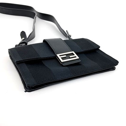 Fendi Baguette Pouch (7M0295) (10245567)