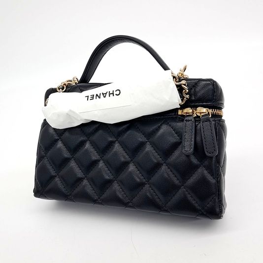 Chanel Lambskin Chain Cosmetic Case AP4804 (10255521)