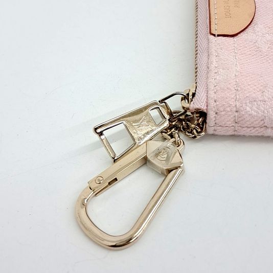 Louis Vuitton Monogram Denim Key Pouch (10256184)